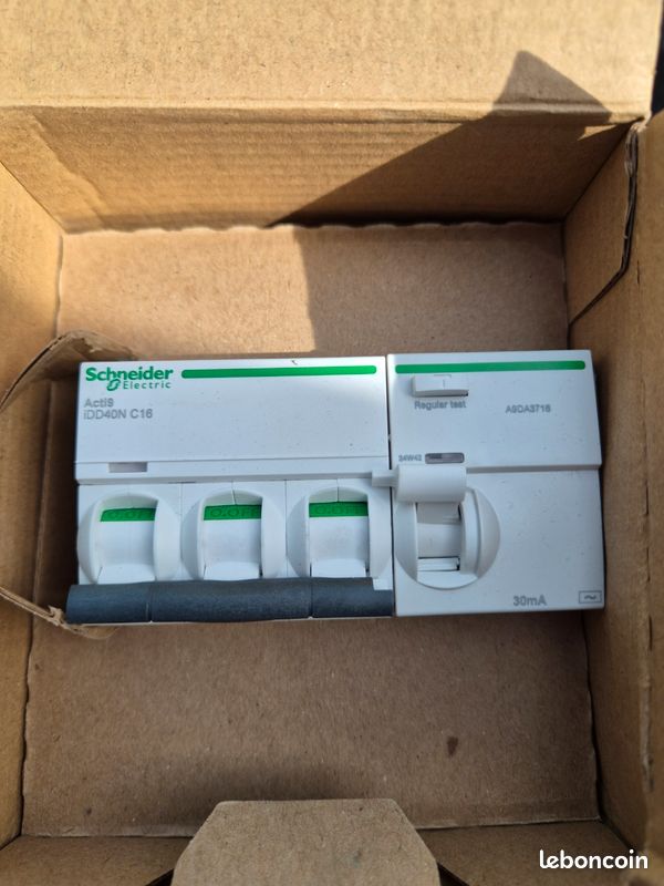 Acti9 iDD40N - Disjoncteur dif. - 3P+N 16A - Crb C - 6000A/10kA - 30mA Type AC (image 3)