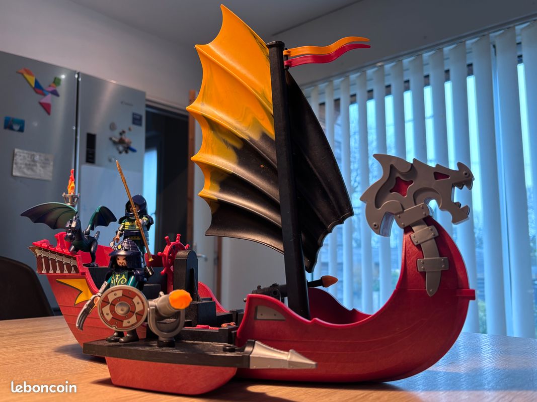 Playmobil 5481 – Bateau Drakkar Vaisseau Du Dragon Avec Accessoires – Occasion