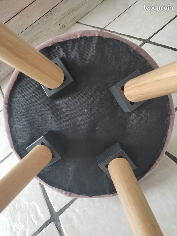 Tabouret velours rose (image 3)