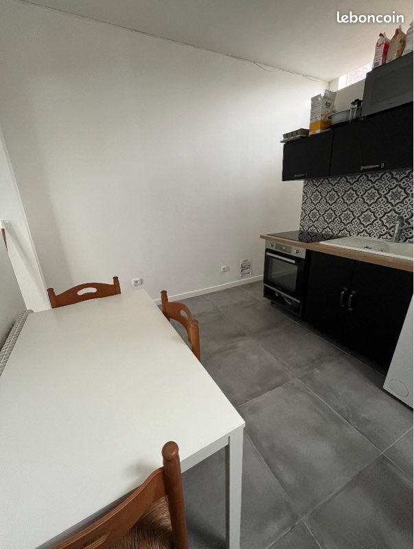 Appartement 3 pièces 46 m² · à Lille · 46 m² · 730 €