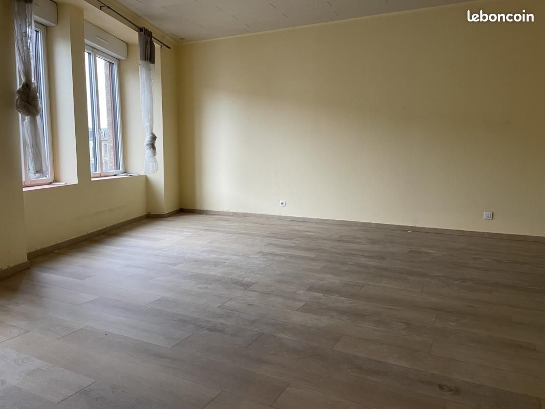 Appartement 5 pièces 80 m² · à Pouzauges · 80 m² · 650 €