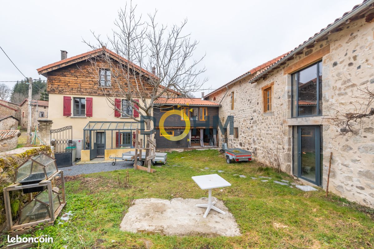 Maison 6 pièces 120 m² · à Allègre · 120 m² · 222 000 €