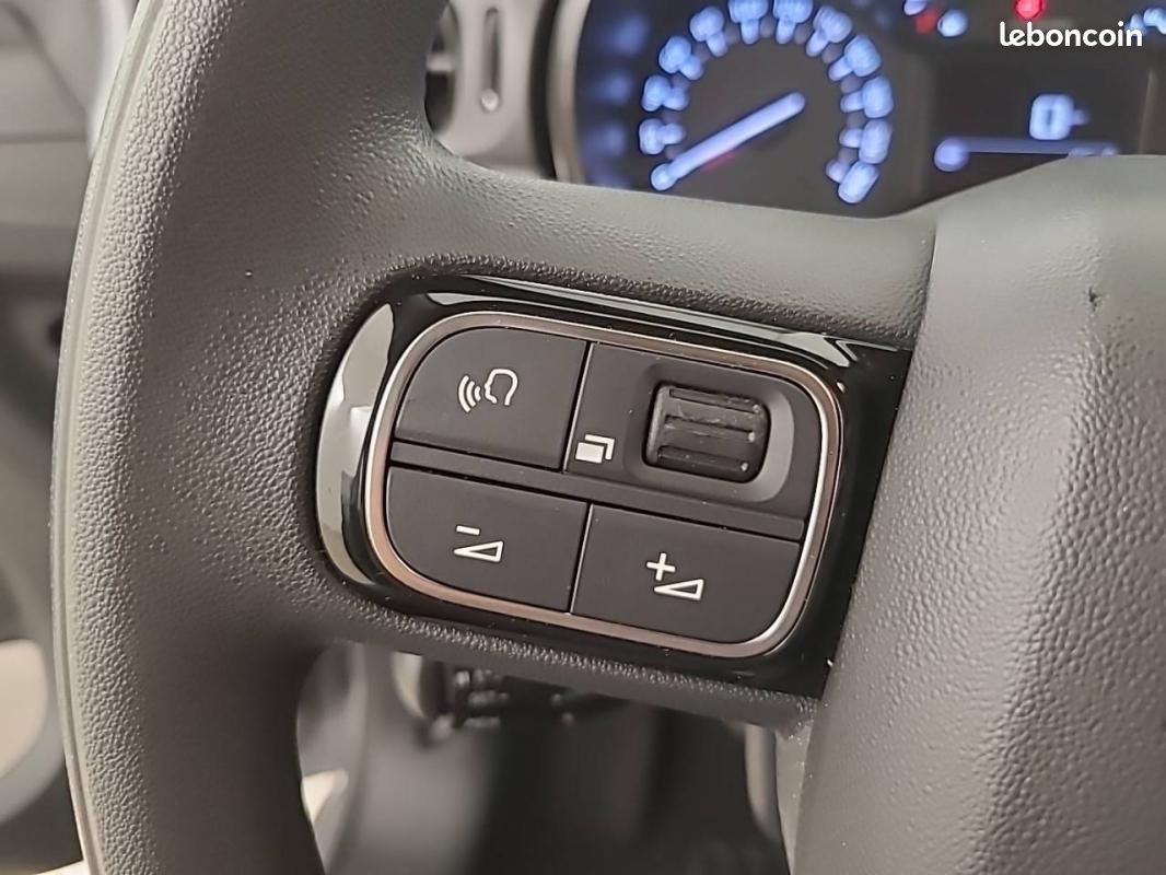 Citroën C3 PureTech 83 S&S BVM5 - YOU (image 22)