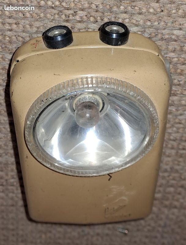 2 Ampoules Lampe Torche Type Normal Blanche 2,4 Volts 0,5 A-Varta 718
