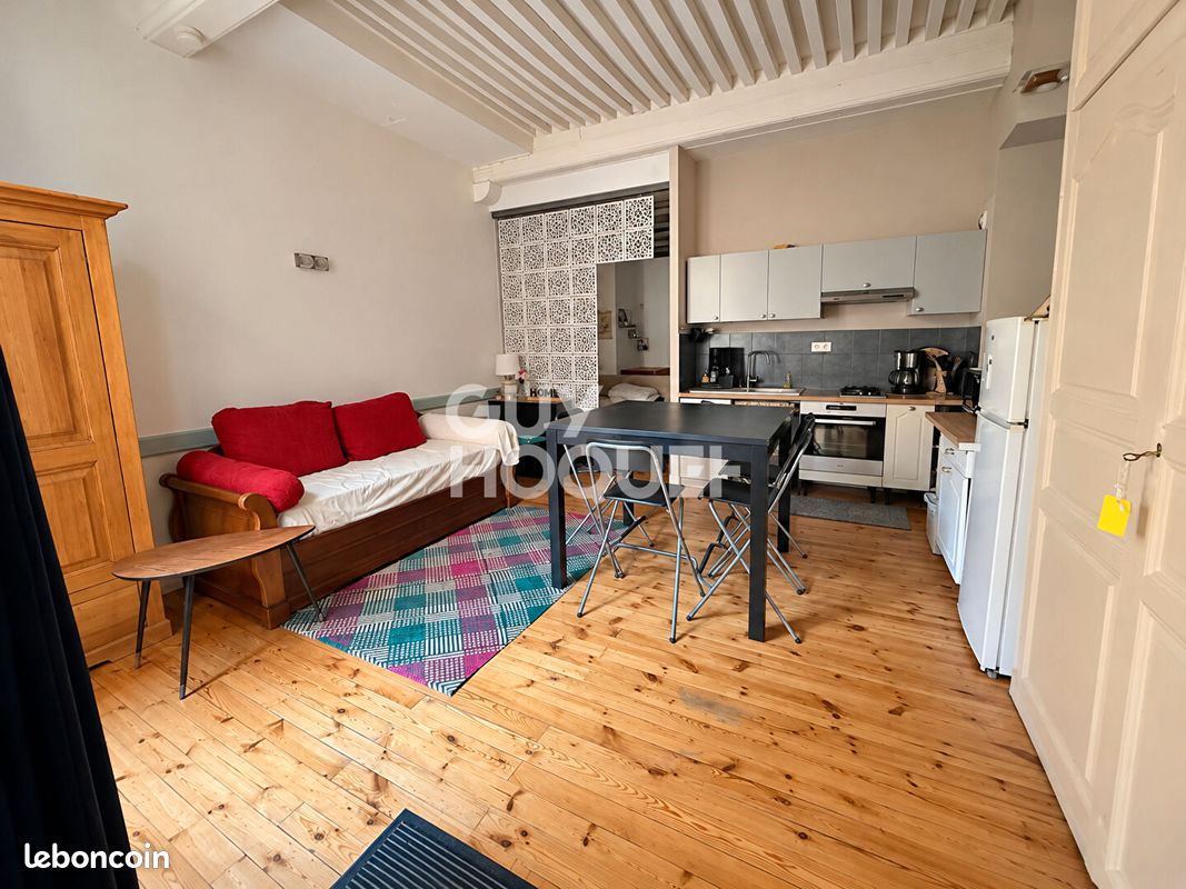 Appartement 1 pièce 35 m² · à Riom · 35 m² · 480 €/mois