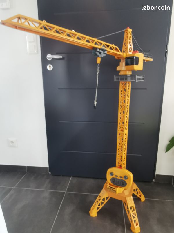 Grue géante infrarouge (image 1)
