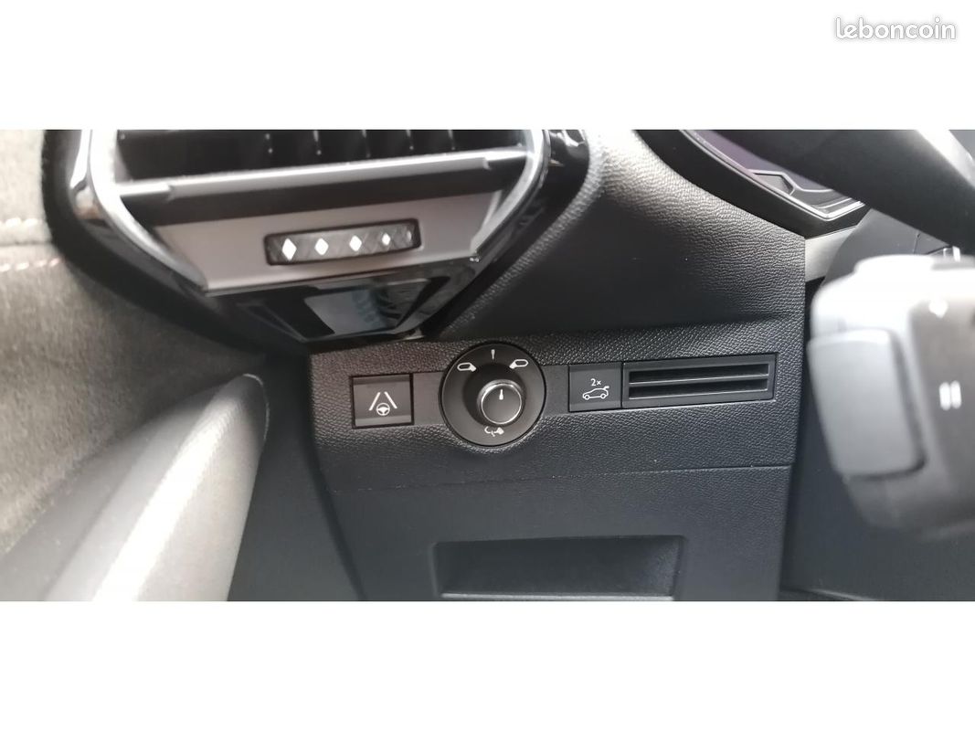 DS DS 7 CROSSBACK 1.5 BlueHDi 130 EAT8 Performance Line + (image 10)