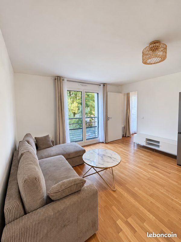 Appartement 2 pièces 43 m² · à Suresnes · 43 m² · 1 415 €/mois