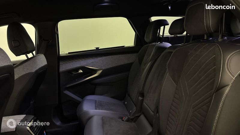 Peugeot 5008 Hybrid 136ch GT e-DCS6 (image 13)