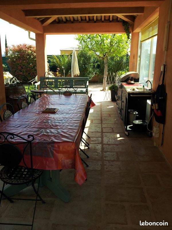 Villa type hacienda avec piscine (image 7)