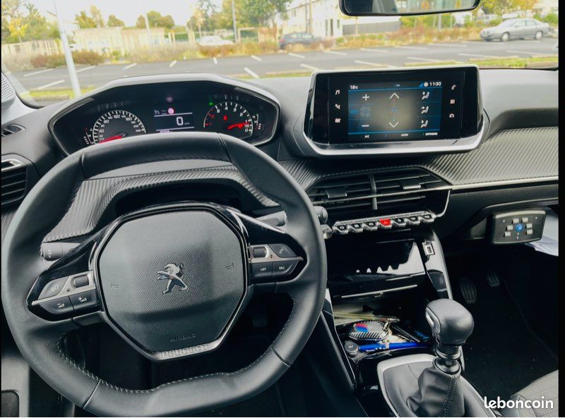 PEUGEOT 208 1.5HDI 100 auto-école (image 3)