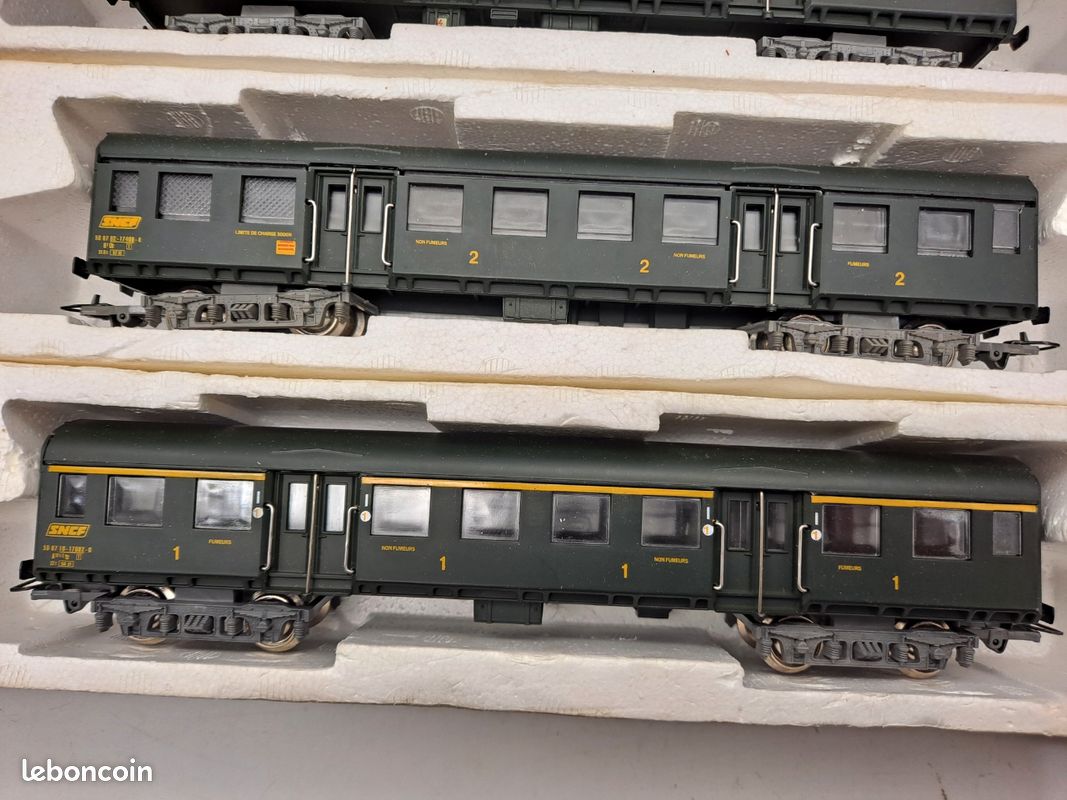 JOUEF HO 5102 VOITURE VOYAGEUR 2e CLASSE MODERNISEE, WAGON SNCF 50 87 29-17021-9, MINIATURE TRAIN - Collection