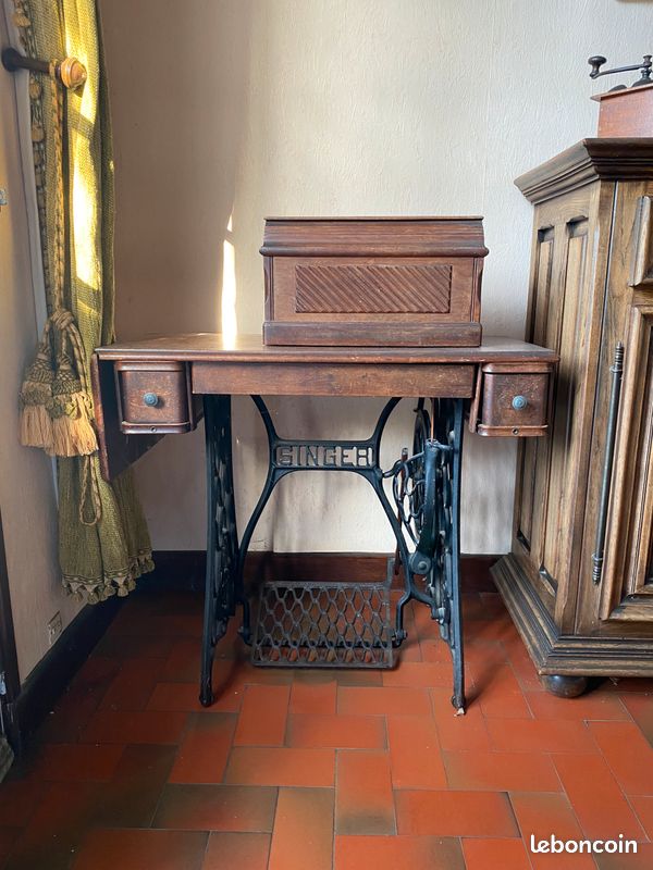 Vieille Machine à coudre Singer (image 1)