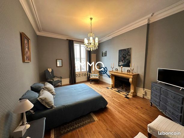 Maison 10 pièces 255 m²