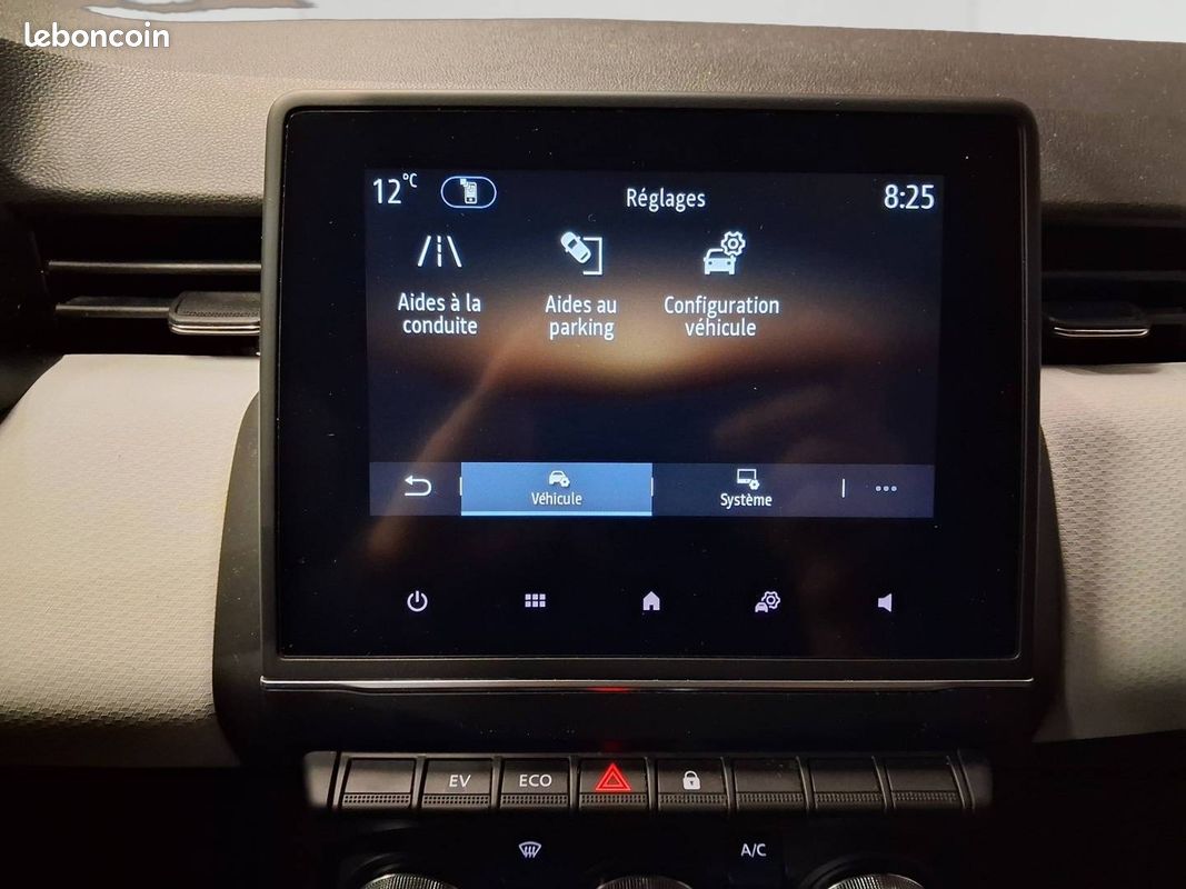 RENAULT Clio E-Tech full hybrid 145 Evolution (image 25)