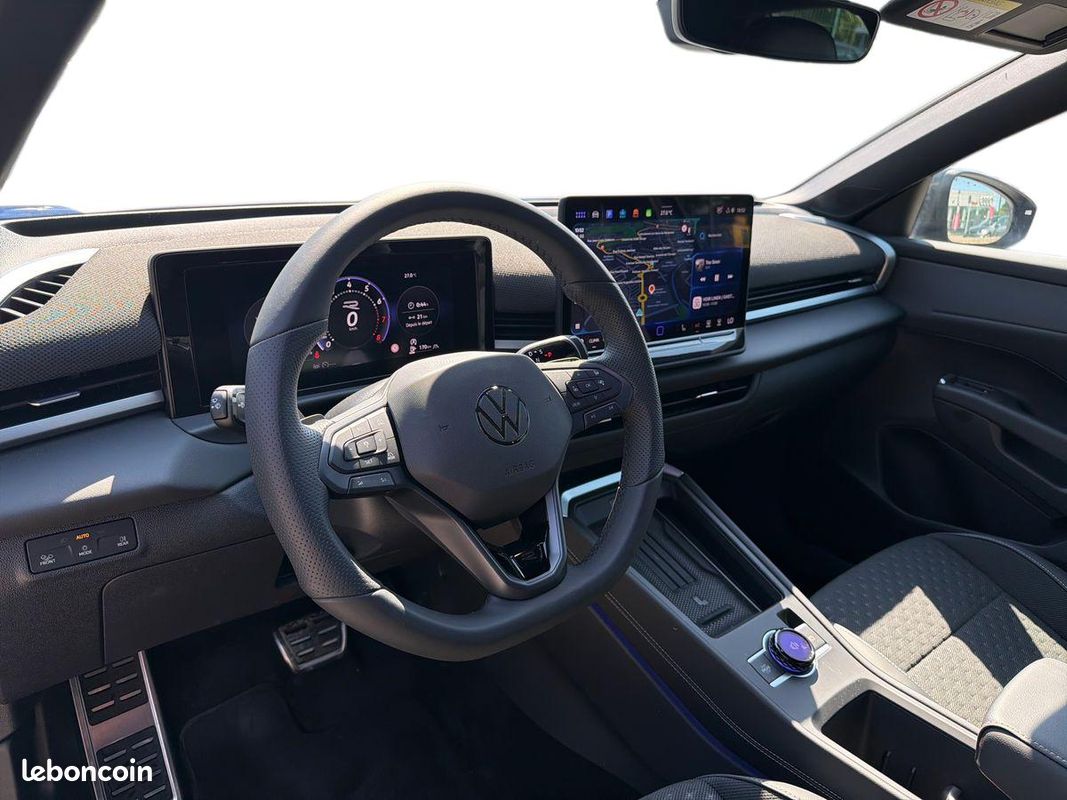 VOLKSWAGEN T-Roc 1.5 eTSI EVO2 Hybrid 150 ch DSG7 R-Line (image 14)
