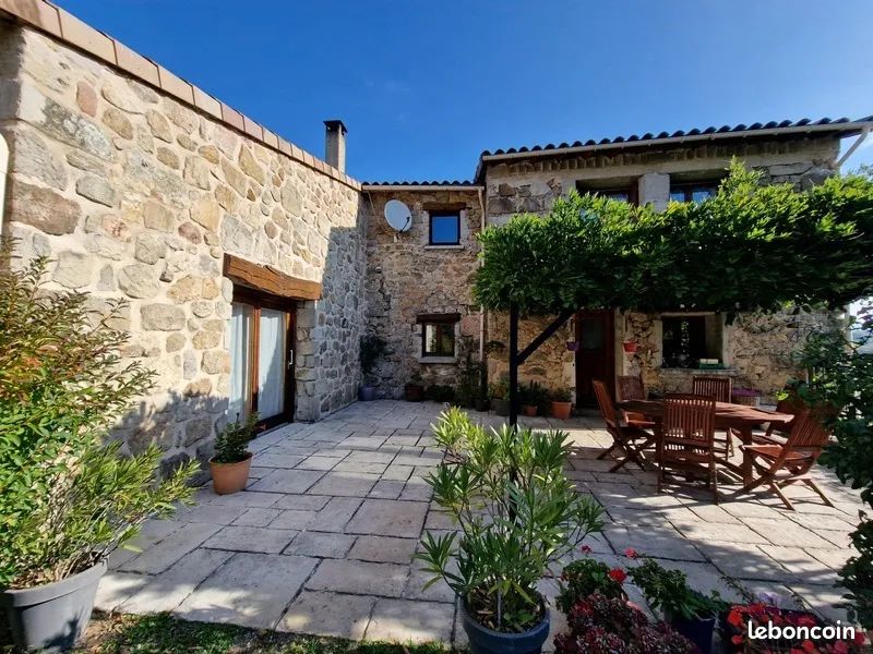 Maison 6 pièces 190 m² · à Vernoux-en-Vivarais · 190 m² · 299 000 €
