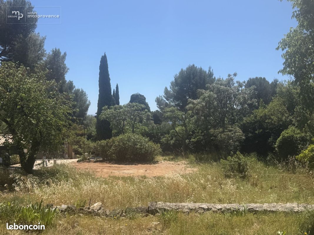 Terrain à bâtir de 546 m² à LA GARDE (83) · 470 000 €
