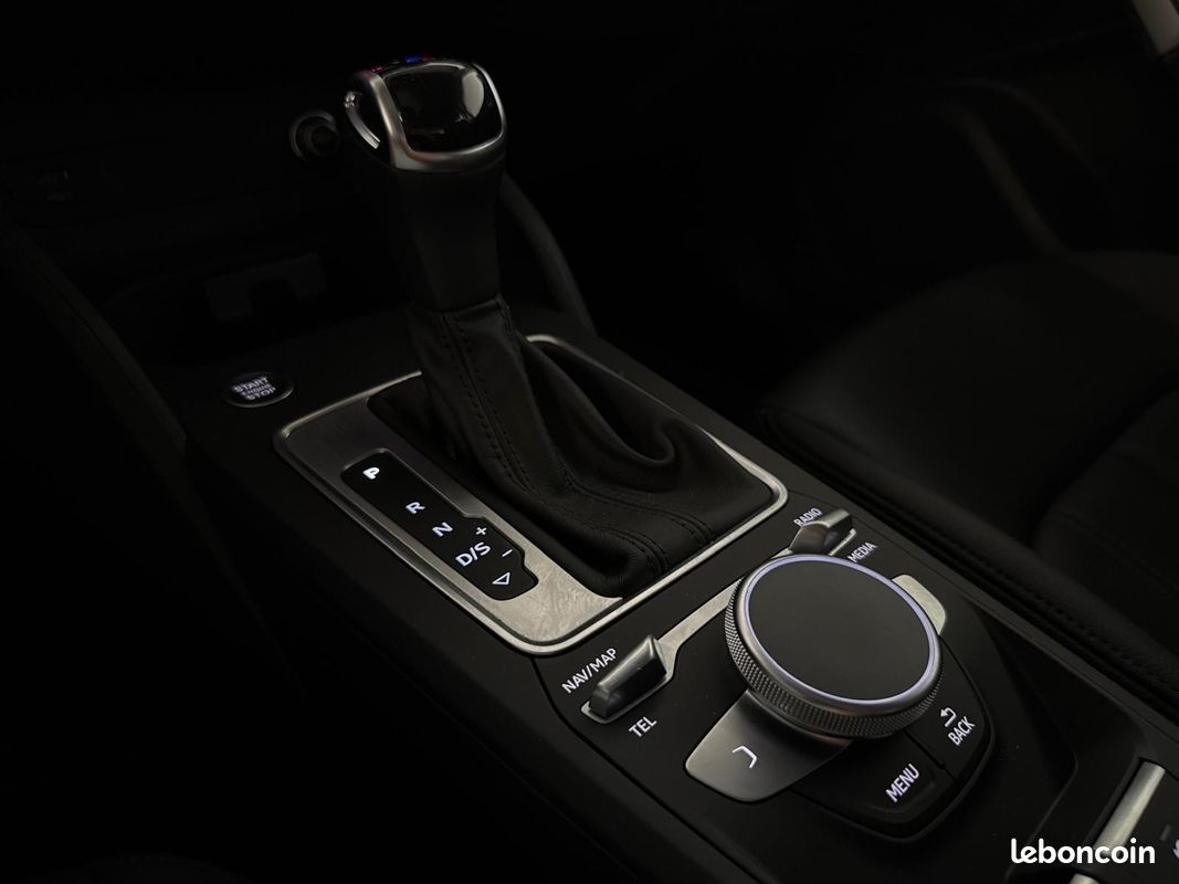 AUDI Q2 35 TFSI S line CARPLAY / CAMÉRA / ANGL. MORT ... (image 6)