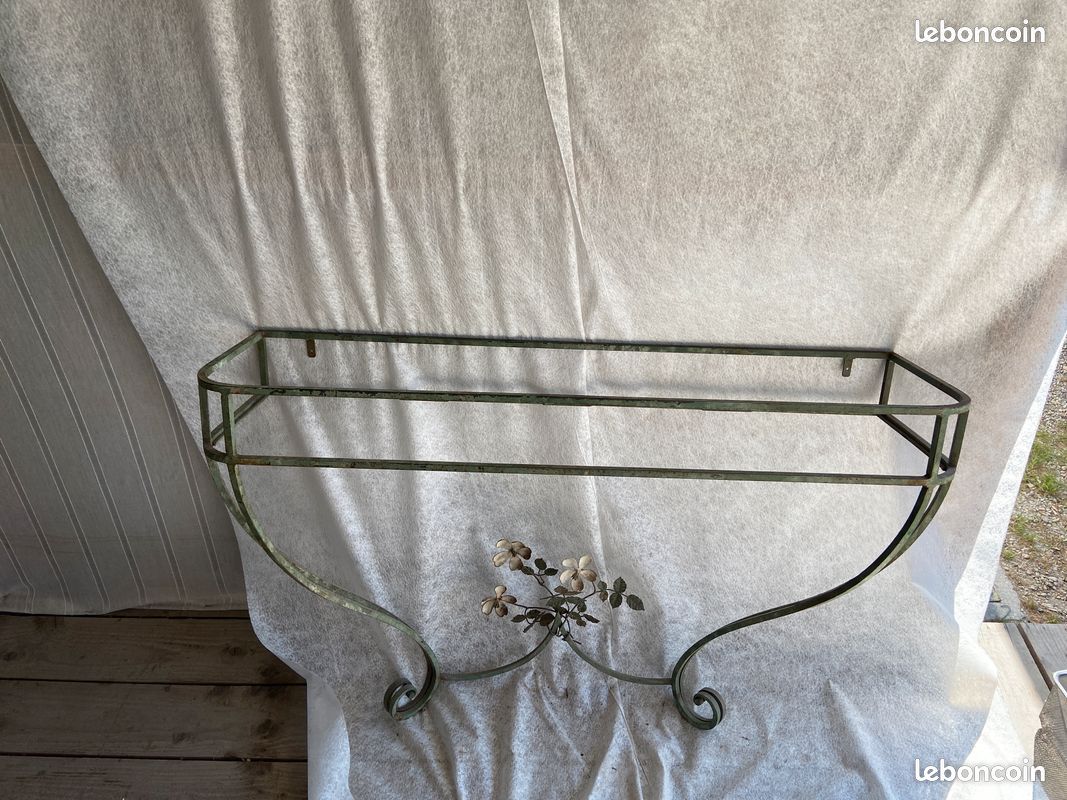 Console en fer forgé avec fleur d'églantier (image 4)