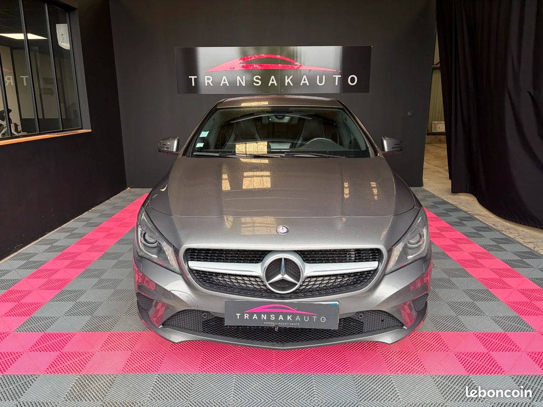MERCEDES CLASSE CLA Essence 180 122ch Sensation / Entretien complet Mercedes / Véhicule propre (image 2)