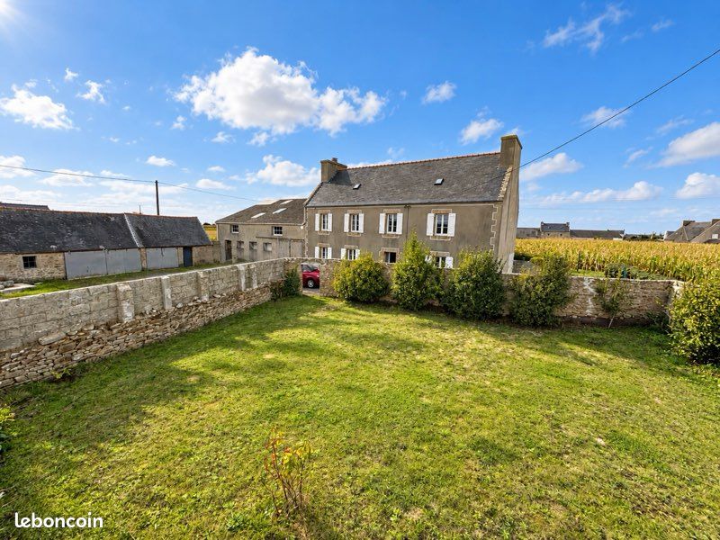 Maison 6 pièces 123 m² · à Kerlouan · 123 m² · 900 €/mois