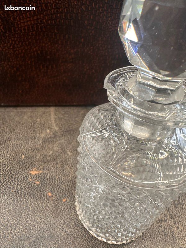 Lot de 3 Carafes en Cristal BACCARAT France – Signées – Milieu XXe (image 11)
