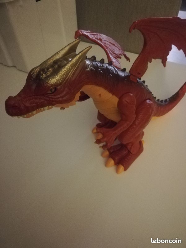 Dragon robot (image 1)