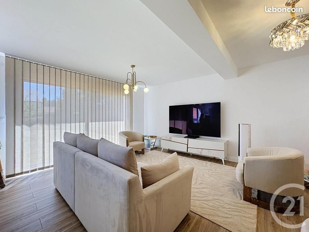 Maison 5 pièces 138 m² · à Saint-Denis-en-Val · 138 m² · 406 350 €