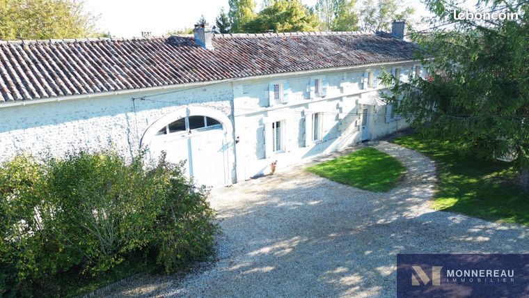 Maison 5 pièces 298 m²