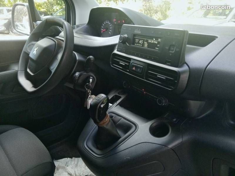 Peugeot Partner FGN FOURGON STANDARD 1000 KG BLUEHDI 100 S&S BVM5 PREMIUM (image 10)
