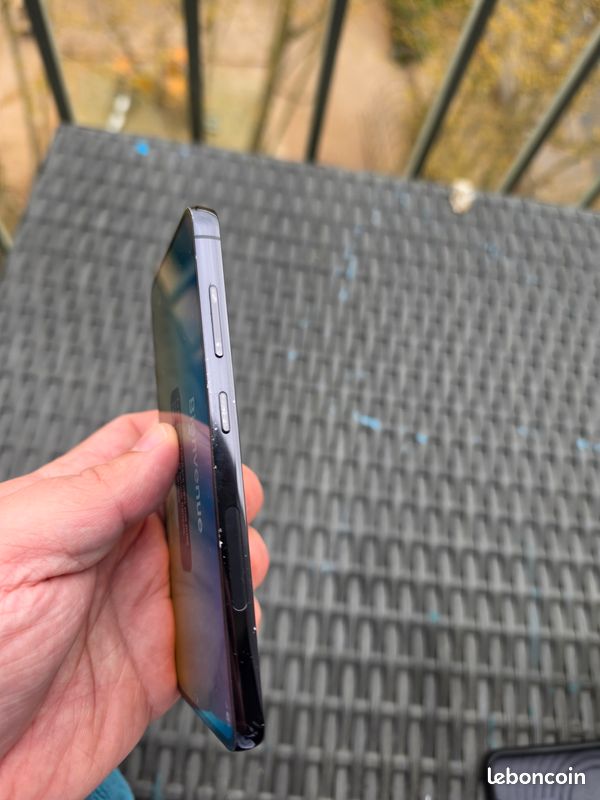 Samsung S23 noir 256 go Avec boîte (image 2)