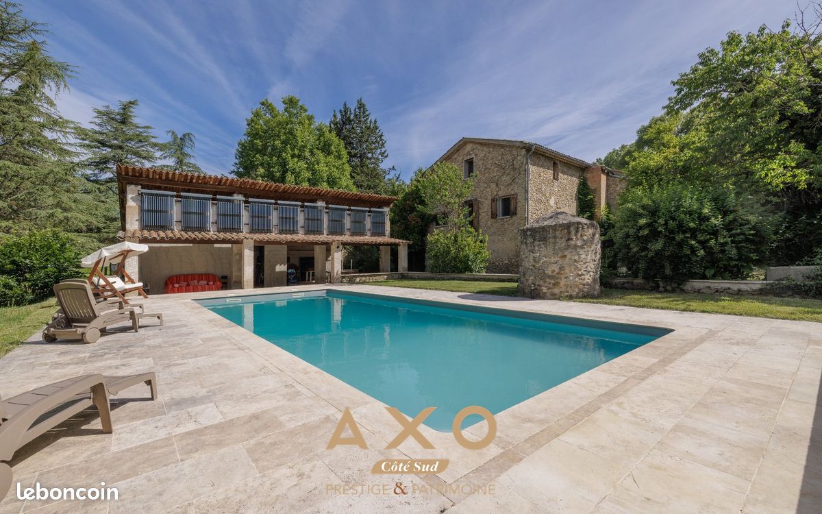 Maison 10 pièces 518 m² · à Lurs · 518 m² · 1 870 000 €