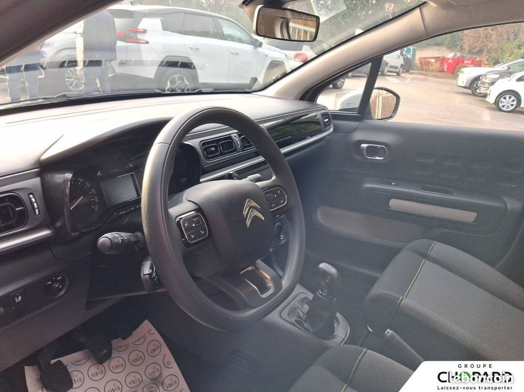 CITROEN C3 PureTech 83 ch BVM5 You (image 2)
