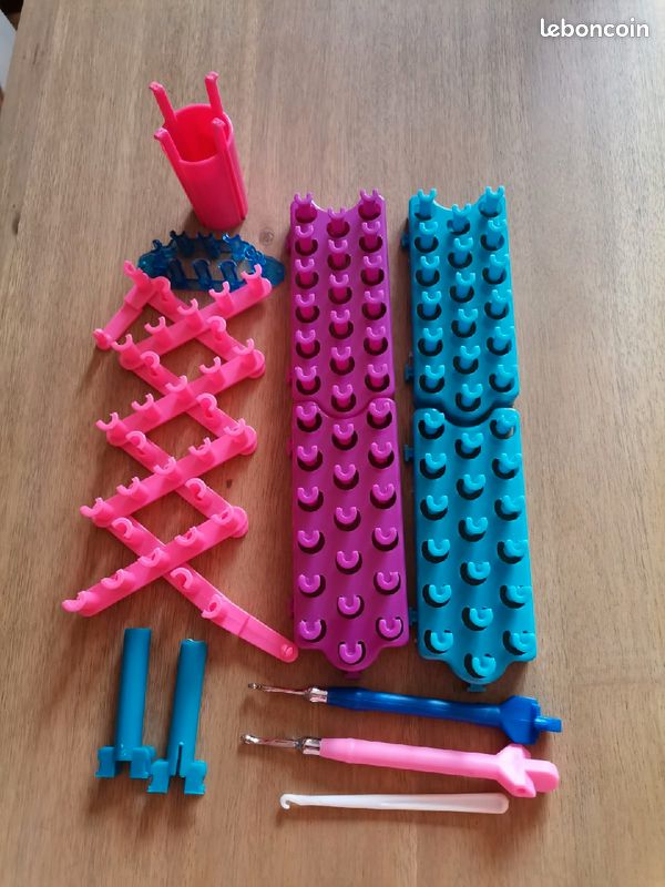 Rainbow loom (image 1)