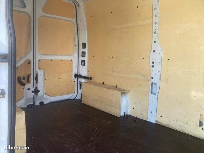 Renault Master Fg F3500 L2H2 2.3 Blue dCi 135ch Confort Euro6E (image 11)