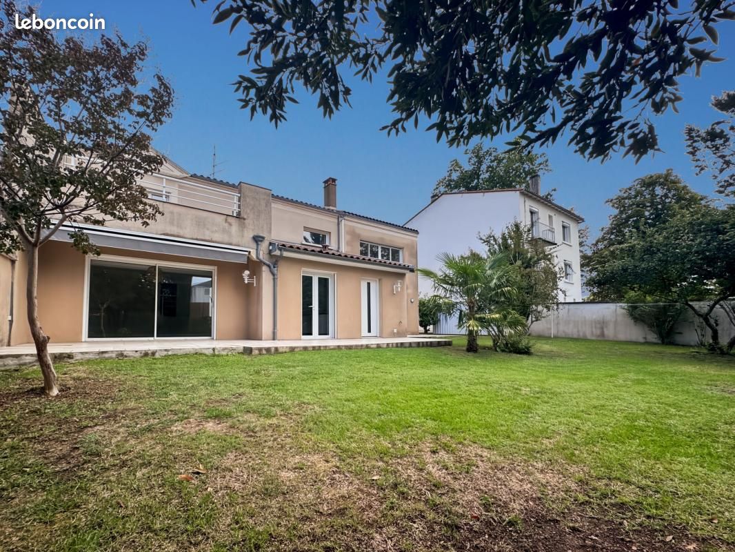 Maison 7 pièces 173 m² · à Périgueux · 173 m² · 455 800 €