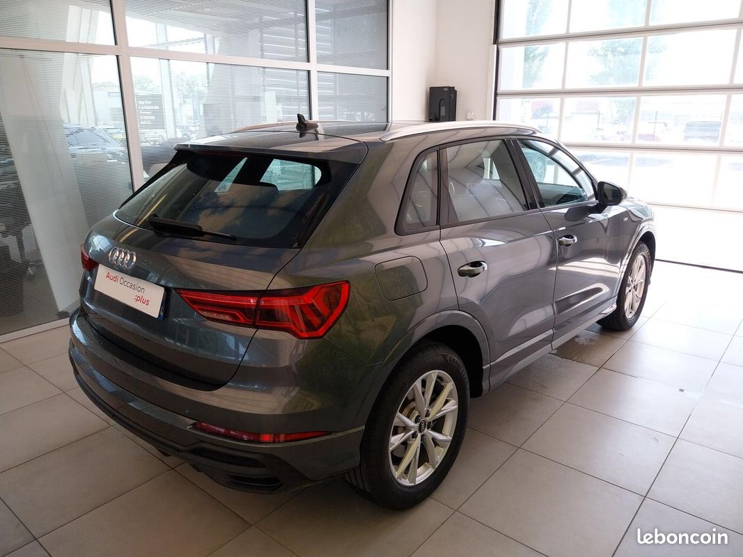 AUDI Q3 45 TFSIe 245 ch S tronic 6 S line (image 4)