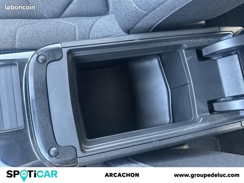 Citroen C4 PureTech 130ch S&S C-Series (image 34)