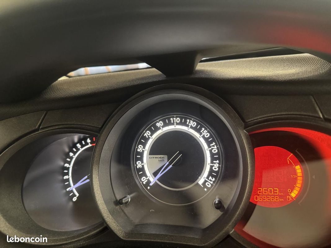 CITROEN C3 1.2 PureTech 12V 82 cv Pack Confort 1 ere main 69481 km (image 11)