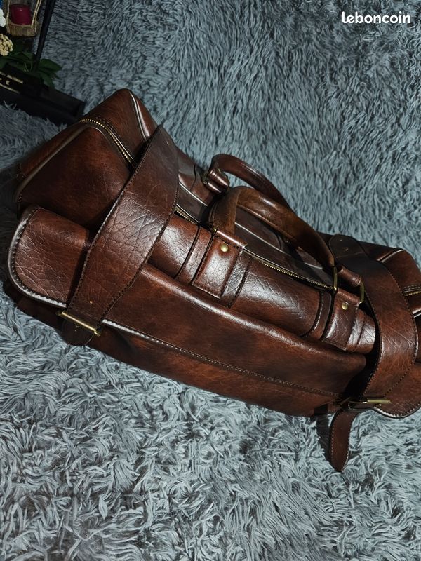 Grand Sac De Voyage Vintage En Cuir Marron – Rétro, Spacieux Et Chic