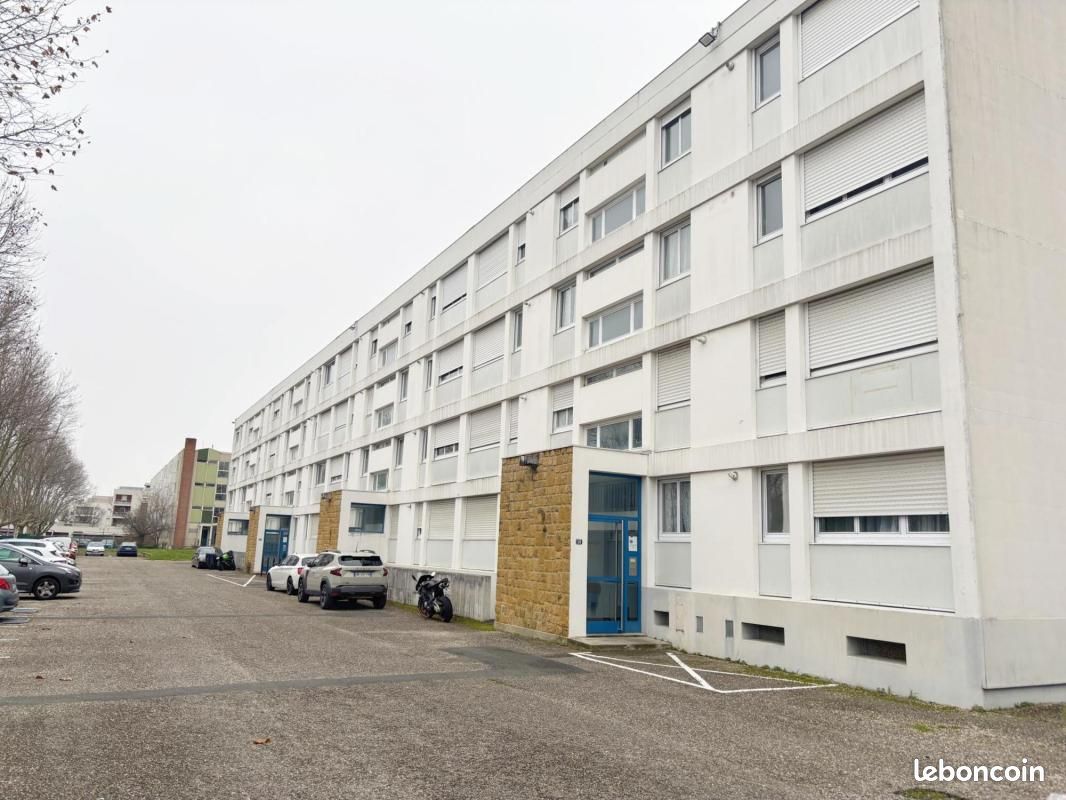 Appartement 3 pièces 67 m² · à Saint-Priest · 67 m² · 142 000 €