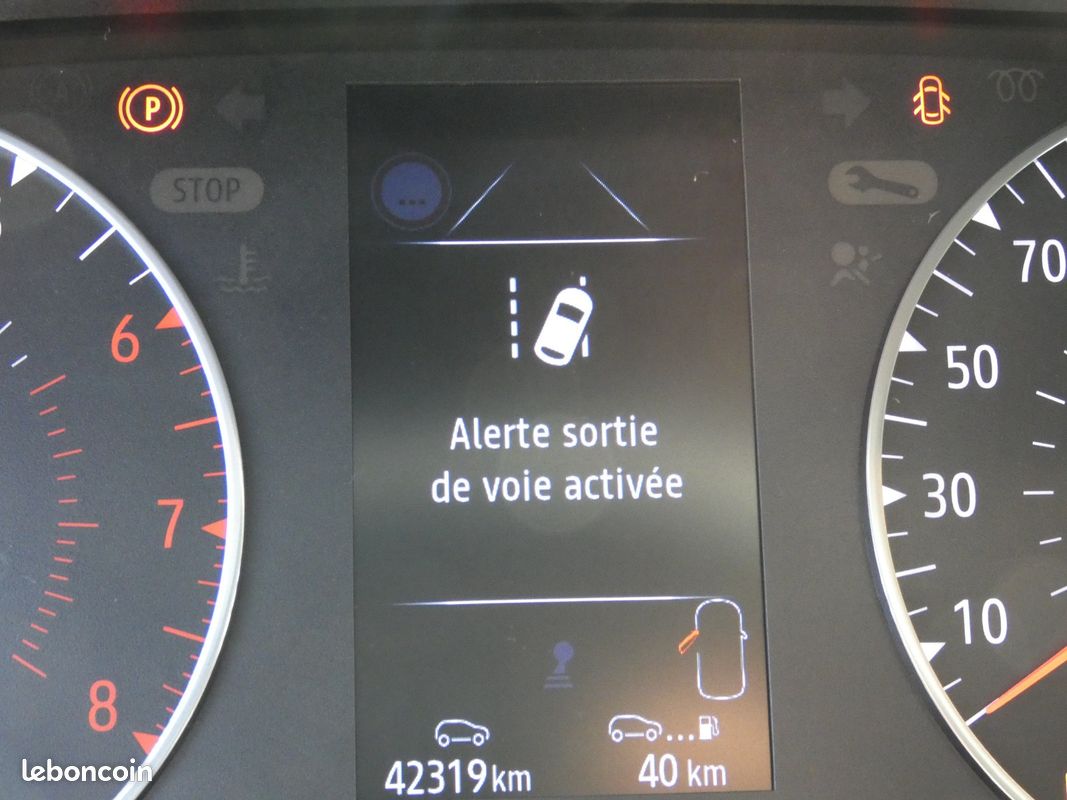 RENAULT CLIO V TCe 90 Equilibre (image 23)