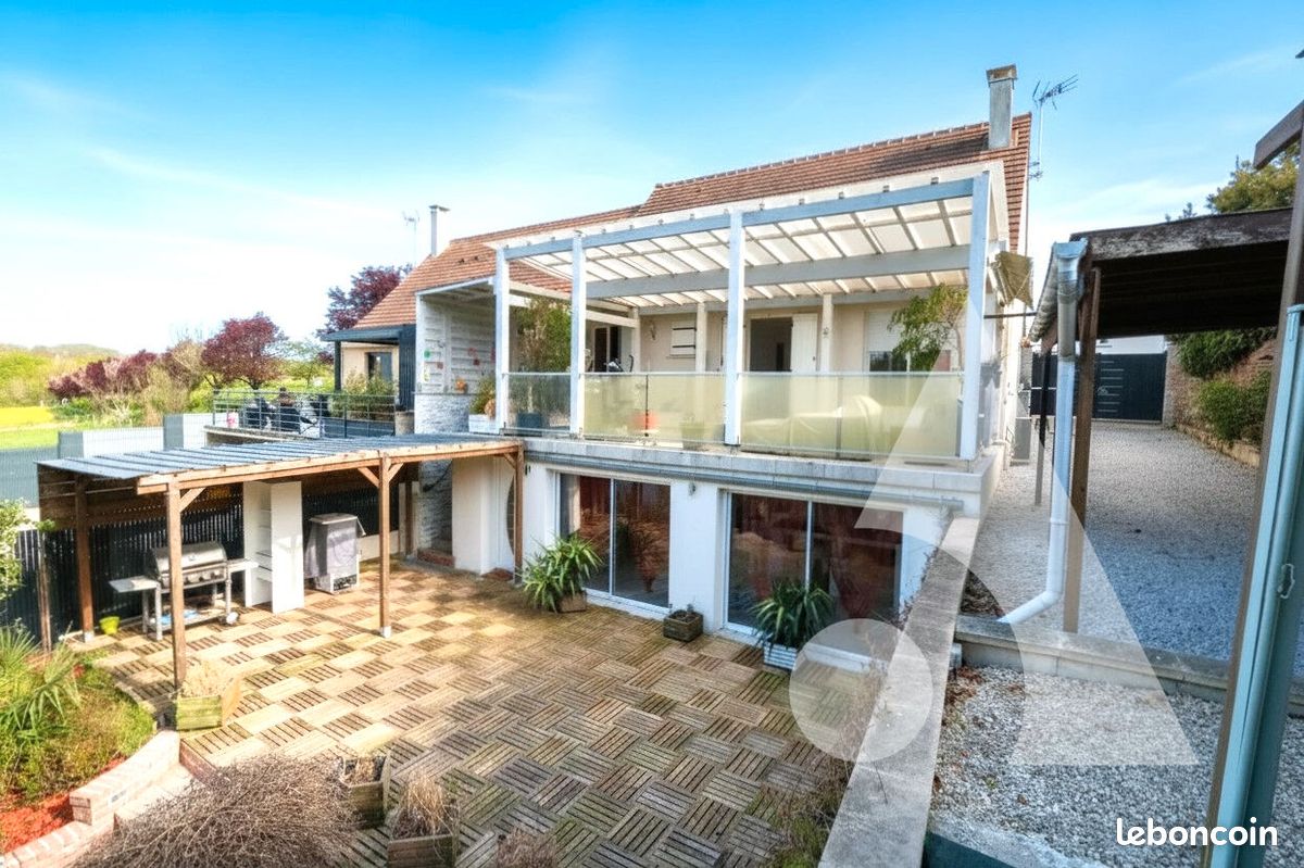 Maison 5 pièces 203 m² · à Estrées-Saint-Denis · 203 m² · 265 000 €