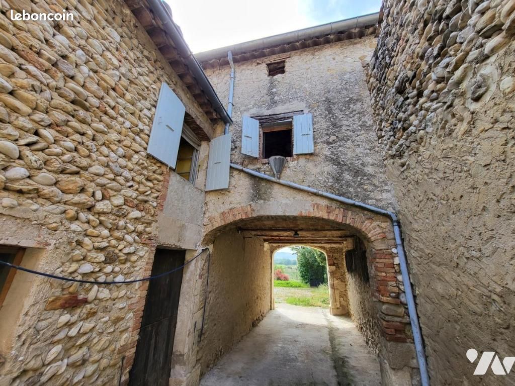 Maison 7 pièces 142 m² · à Saint-Maurice-sur-Eygues · 142 m² · 270 000 €