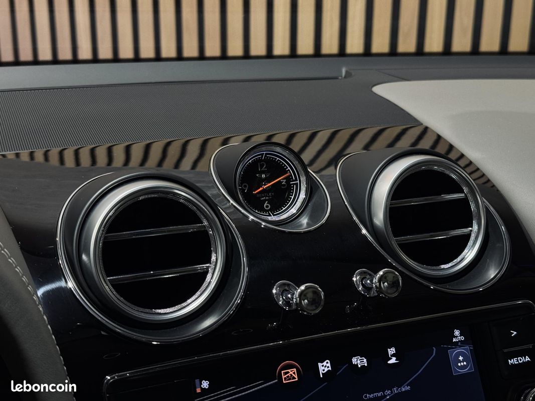 Bentley bentayga 6.0 w12 608 ligne akrapovic etat neuf suivi complet bentley immat france (image 29)