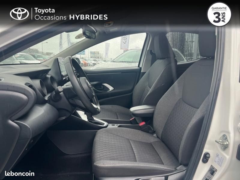 Toyota Yaris 116h Design 5p MY22 (image 11)