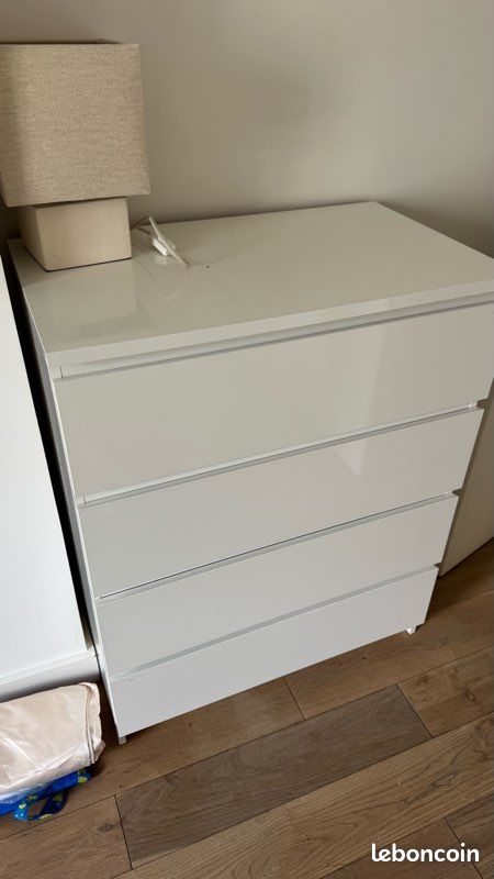 Commode 4 tiroirs MALM Ikea (image 1)