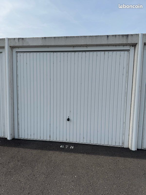 Garage · à Ay-sur-Moselle · 19 500 €