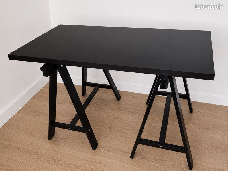 Bureau (image 1)
